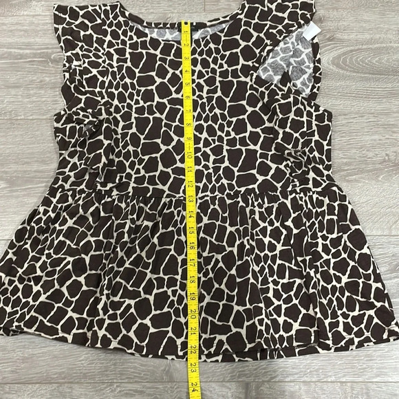 NWT Ann Taylor Factory Giraffe Animal Print Ruffled Cap Sleeve Peplum Top M - Picture 13 of 14